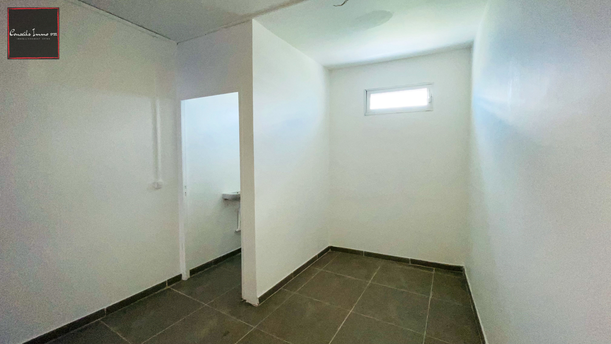 Local Mixte de 27 m2 au Coeur du Vauclin — photo 8