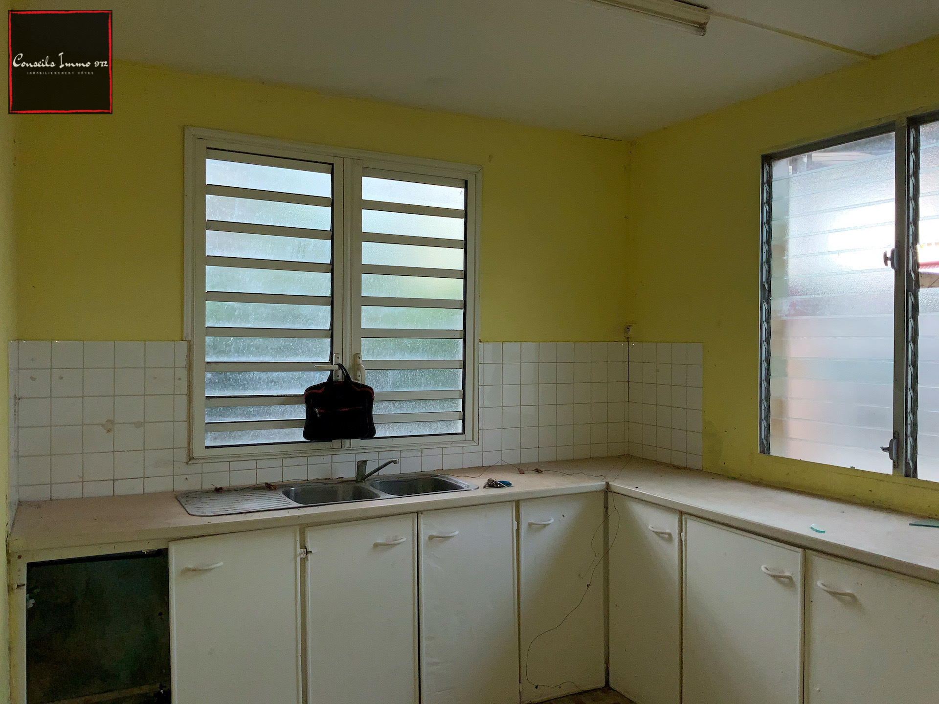 À Ducos, Maison F4 à rénover en vente — photo 8