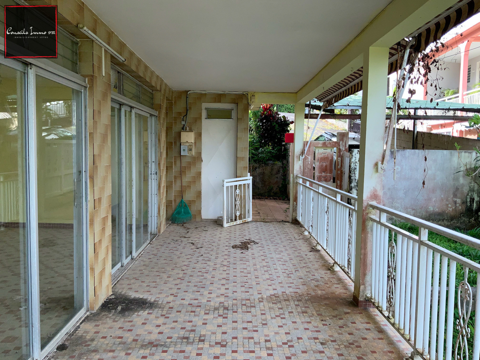 À Ducos, Maison F4 à rénover en vente — photo 4