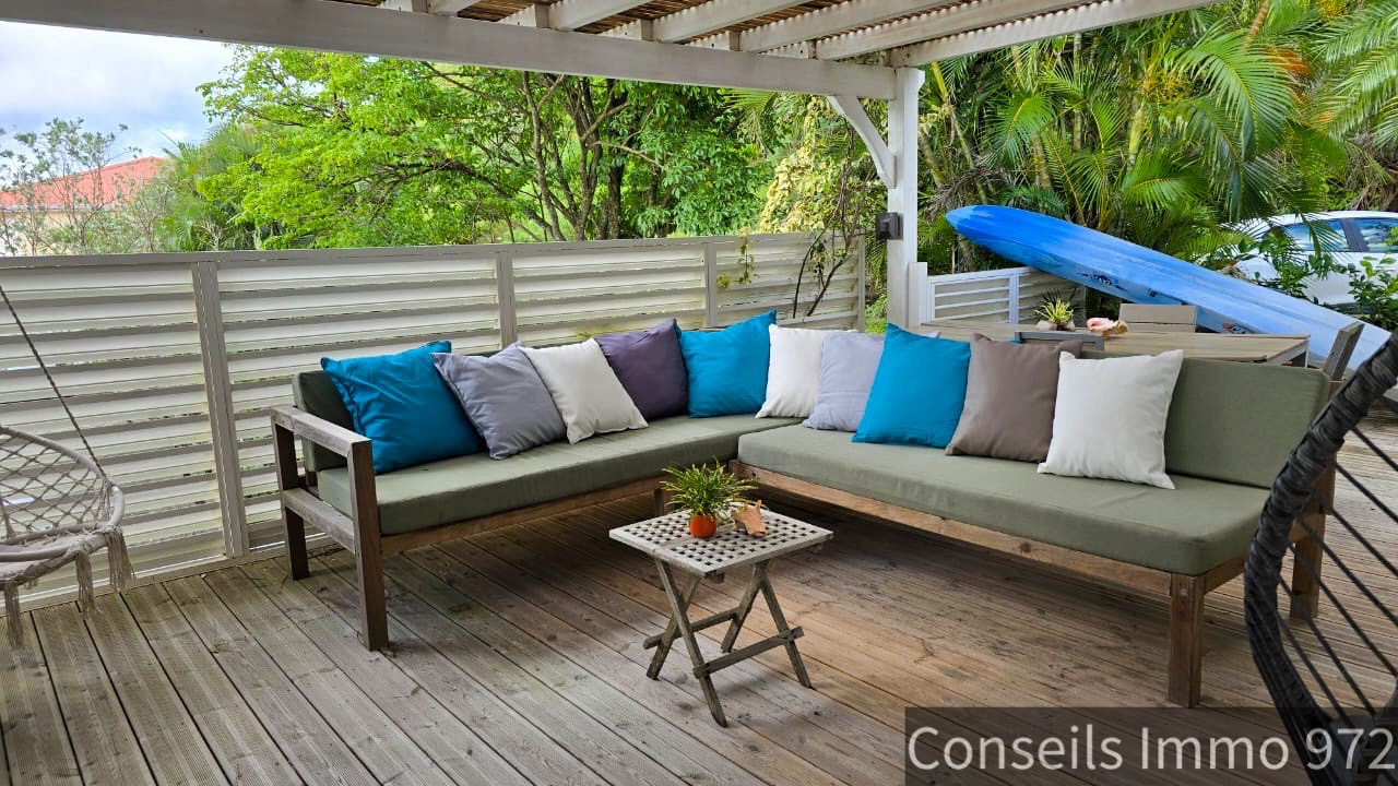 Villa duplex T5 + T3 locatif, piscine, vue mer - Morne Courb — photo 4