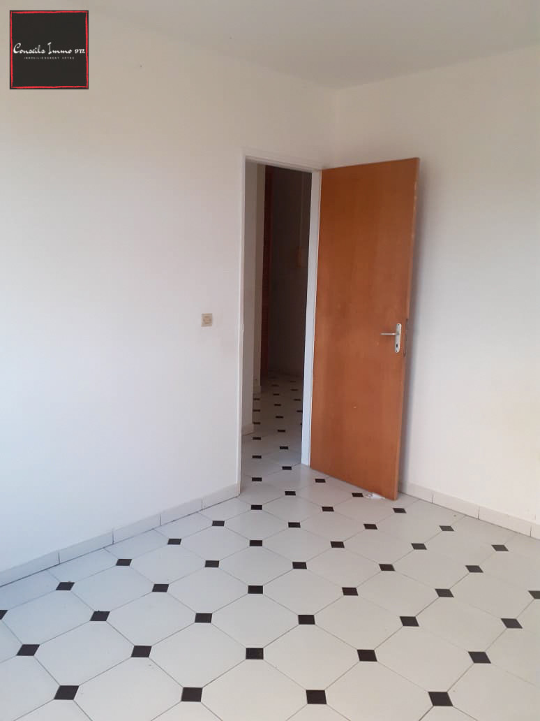 Grand appartement T4 en vente à Ducos — photo 8