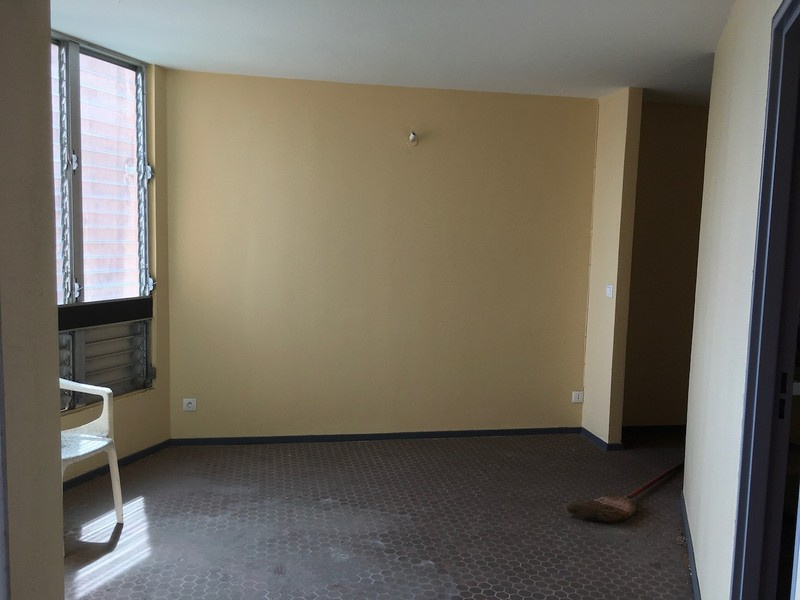 À Fort-De-France, appartement avec 4 pièces à acheter — photo 5