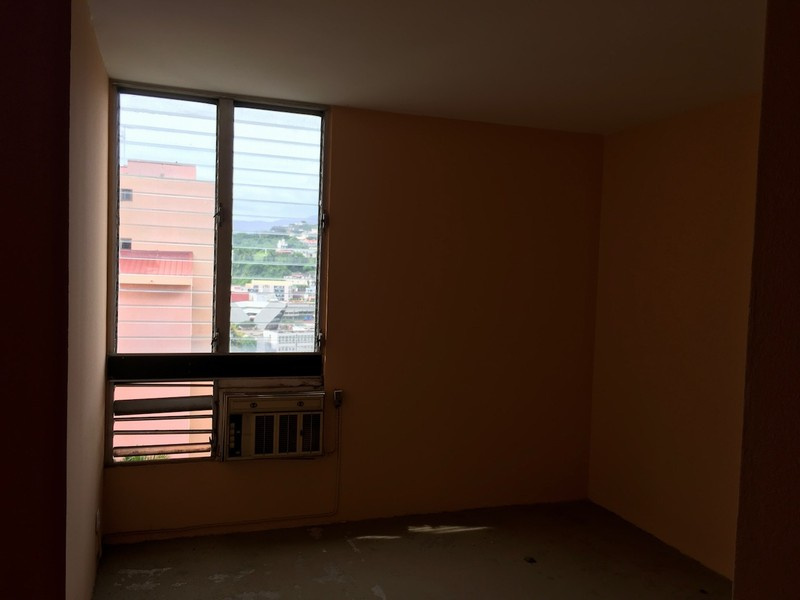 À Fort-De-France, appartement avec 4 pièces à acheter — photo 8