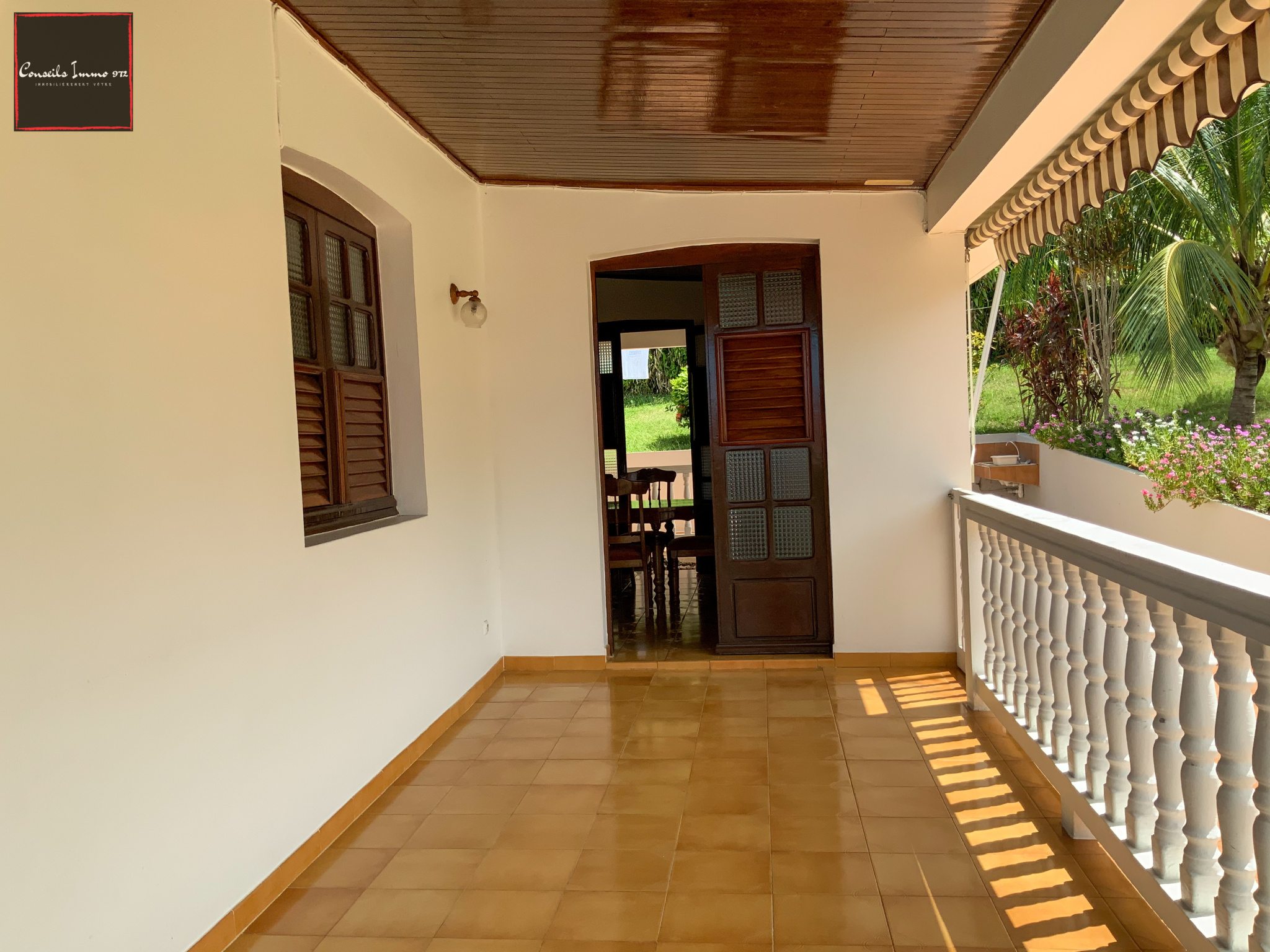 À Ducos, Villa F5 de 147 m2 et jardin de 1 110 m2 en vente — photo 8