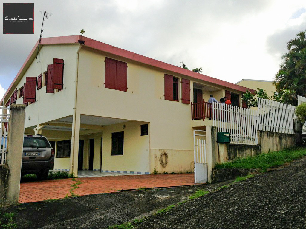Maison F6 (Louée) - 2 niveaux - Qu. Gondeau - SAINT JOSEPH — photo 2