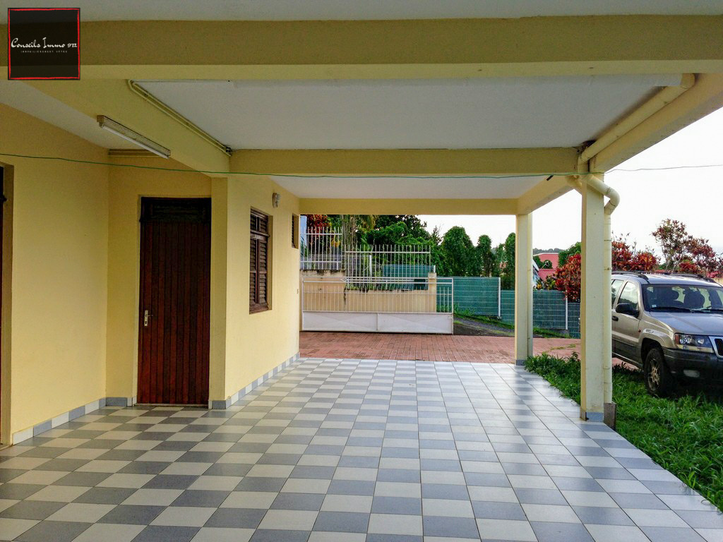 Maison F6 (Louée) - 2 niveaux - Qu. Gondeau - SAINT JOSEPH — photo 7